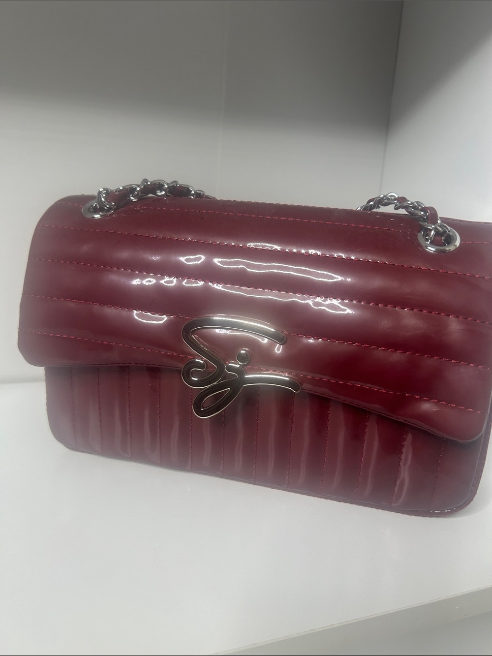 Gloss Quilted Shoulder Bag in Burgundy with Chain Strap